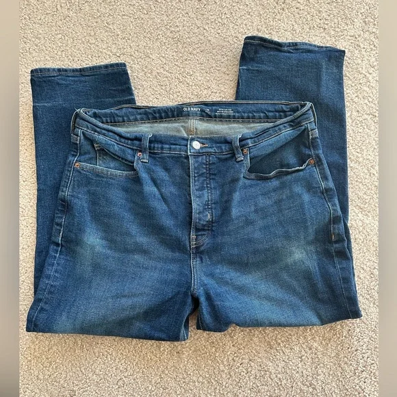 Old Navy Straight Leg Jeans - Picture 2 of 4